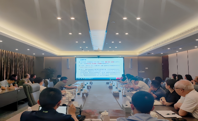 能源公司举办光伏场景应用与技术设计培训会